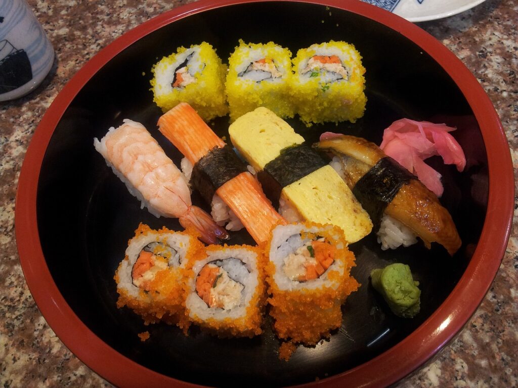 sushi, raw, food-169296.jpg
